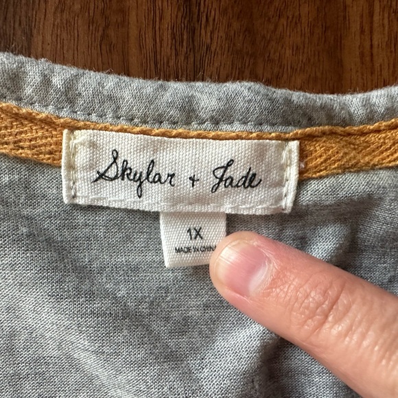 Skylar + Jade Grey Cotton and Cream Lace Tank size 1X - Picture 3 of 4